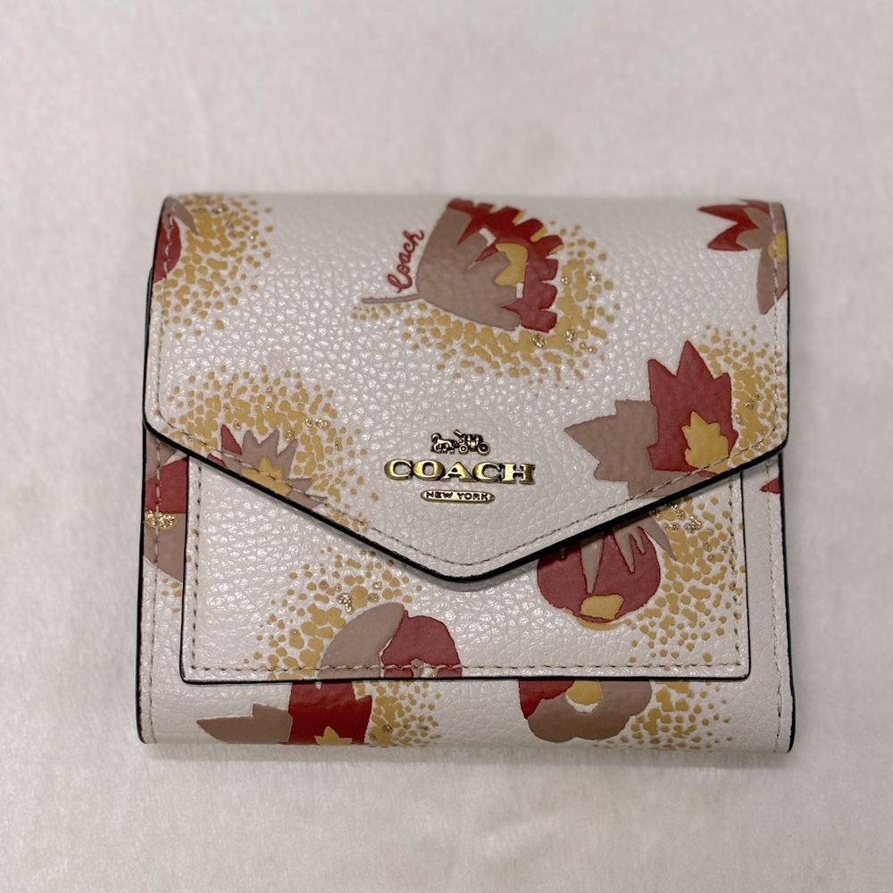 Coach (Re)Loved Small Wallet With Floral Print.